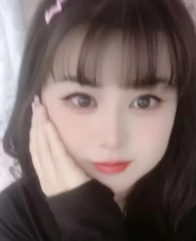 微胖可爱小姐姐