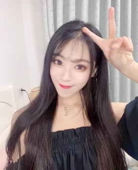 已验证深圳福永兼职小露露 。颜值高。胸部大大。蜜桃臀